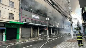 Conheça o Shopping que Pegou Fogo no Brás